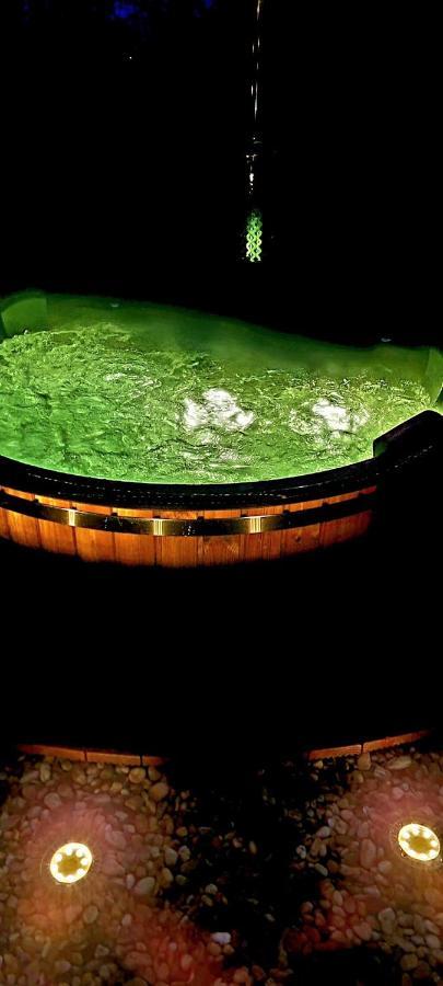 Kuca Za Odmor Malia Sa Spa Hot Tub Jacuzzijem - Nice And Cozy - Free Tickets To All City Attractions Thurdevac Екстер'єр фото