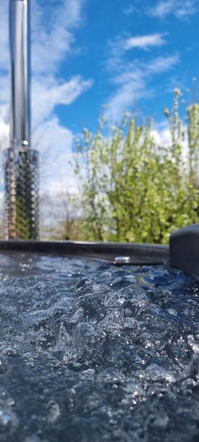 Kuca Za Odmor Malia Sa Spa Hot Tub Jacuzzijem - Nice And Cozy - Free Tickets To All City Attractions Thurdevac Екстер'єр фото